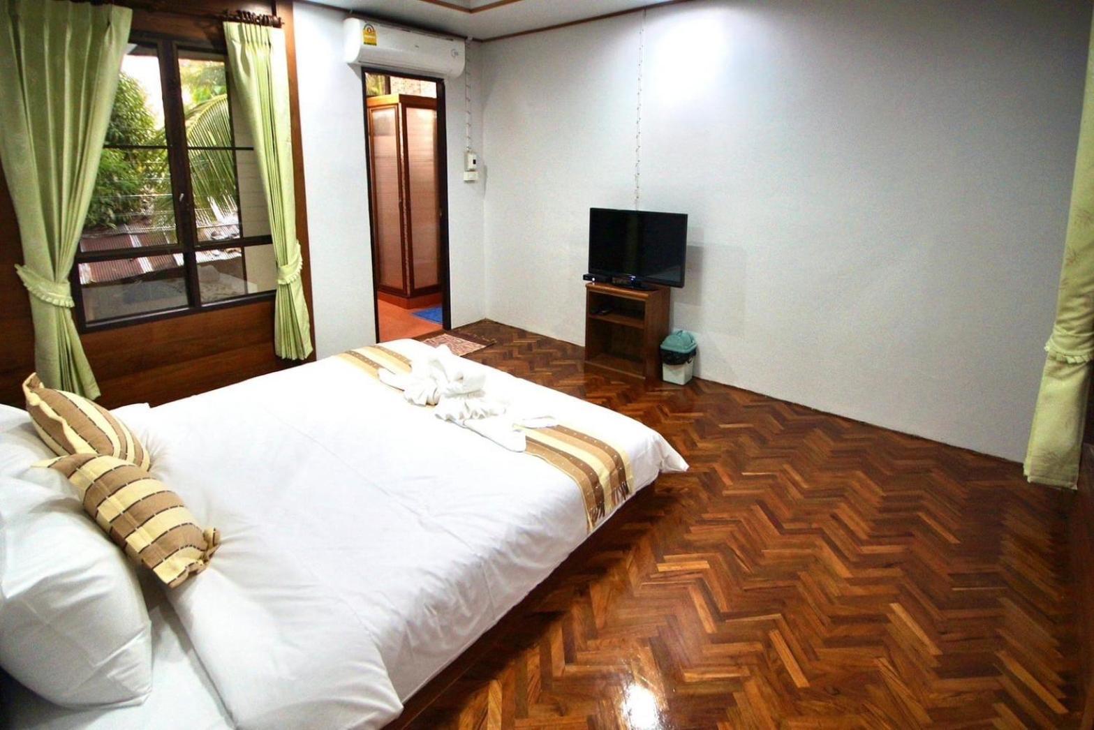 Ferienwohnung เรือนสารภี Phrae Exterior foto